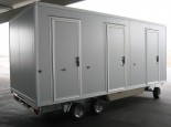 box trailer with 3 axles